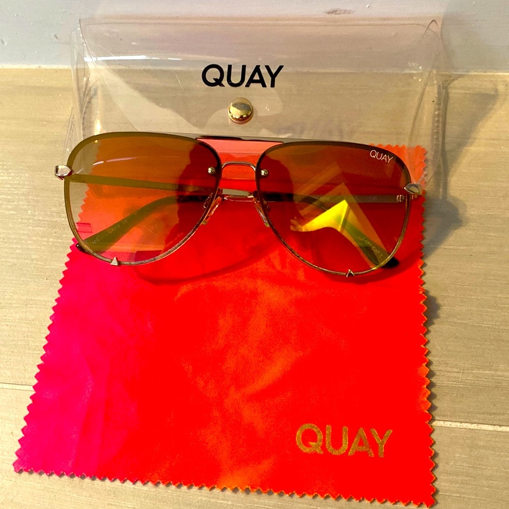 QUAY High Key Sunglasses - Perfect shape;  
Worn Once!